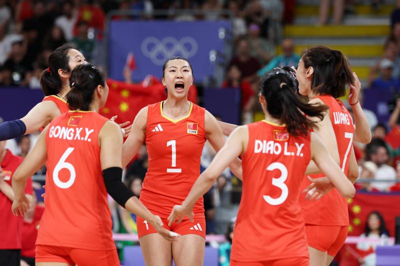 中国女排强势横扫丁俊晖晋级半决赛，状态火热！